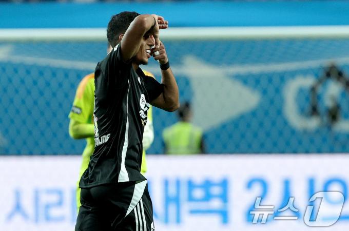 [사진] 오베르단 '골넣었어'