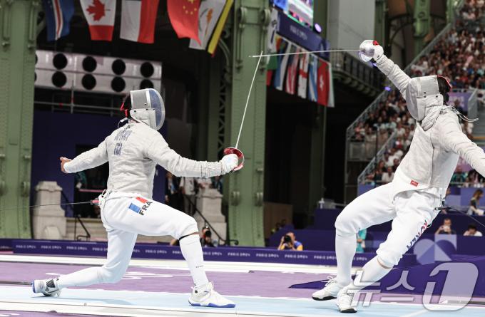 [사진] 박상원 '가볍게 막는다'