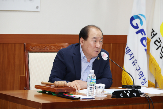                                   13대 광양만권경제자유구역 조합회의 의장에 선정된 강정일 전남도의원