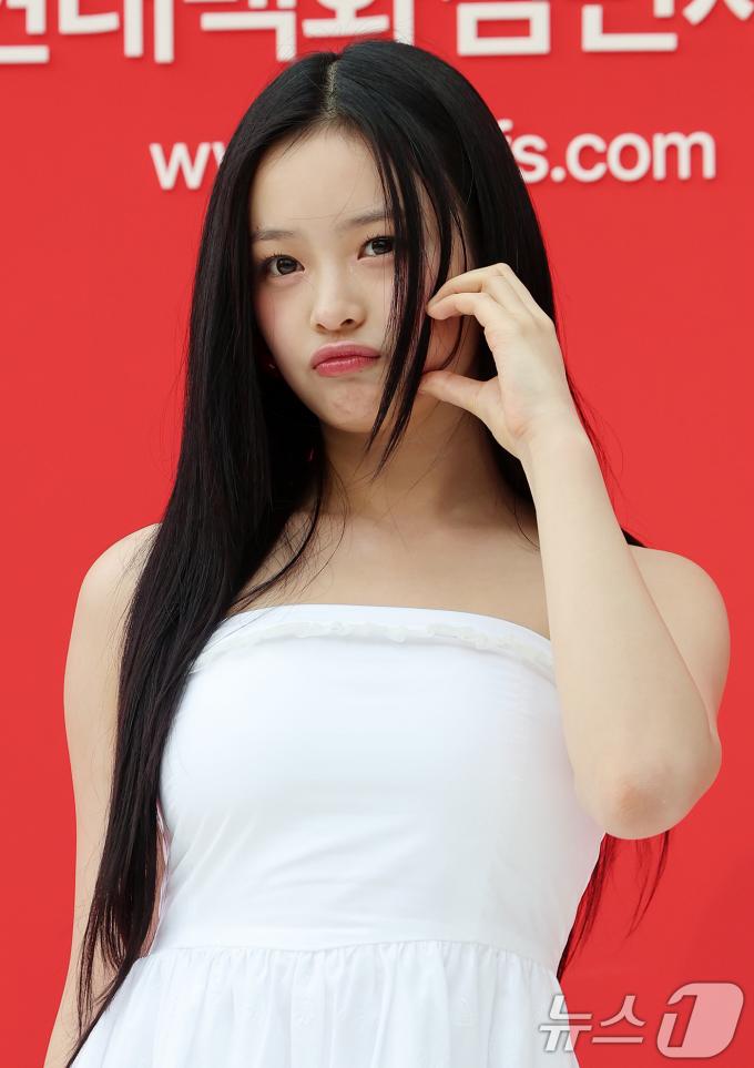 [사진] 뉴진스 하니, 국보급 귀여움