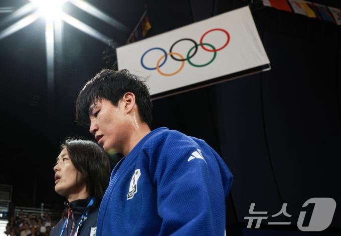 [사진] 윤현지 '올림픽 무대 여기까지'