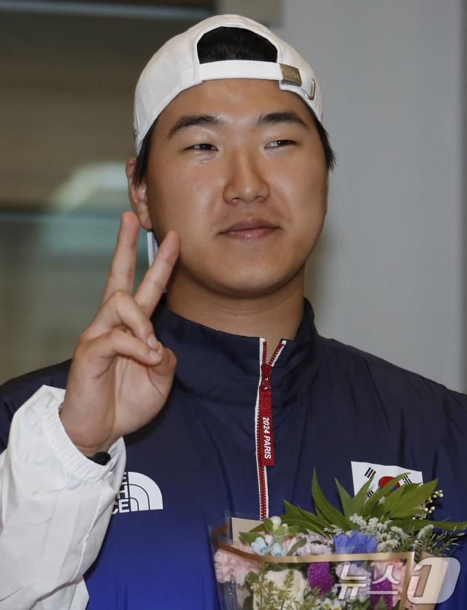 [사진] 포즈 취하는 사격 이원호