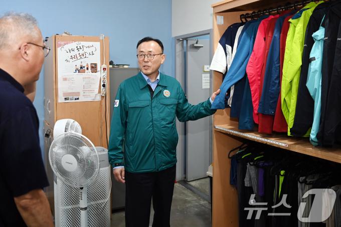 [사진] '노숙인 무더위 쉼터 시설은?'