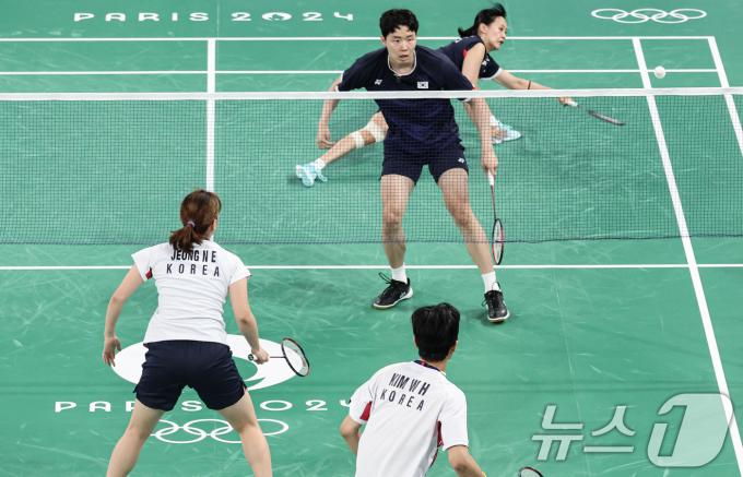 [사진] 상대 선수로 만난 대한민국