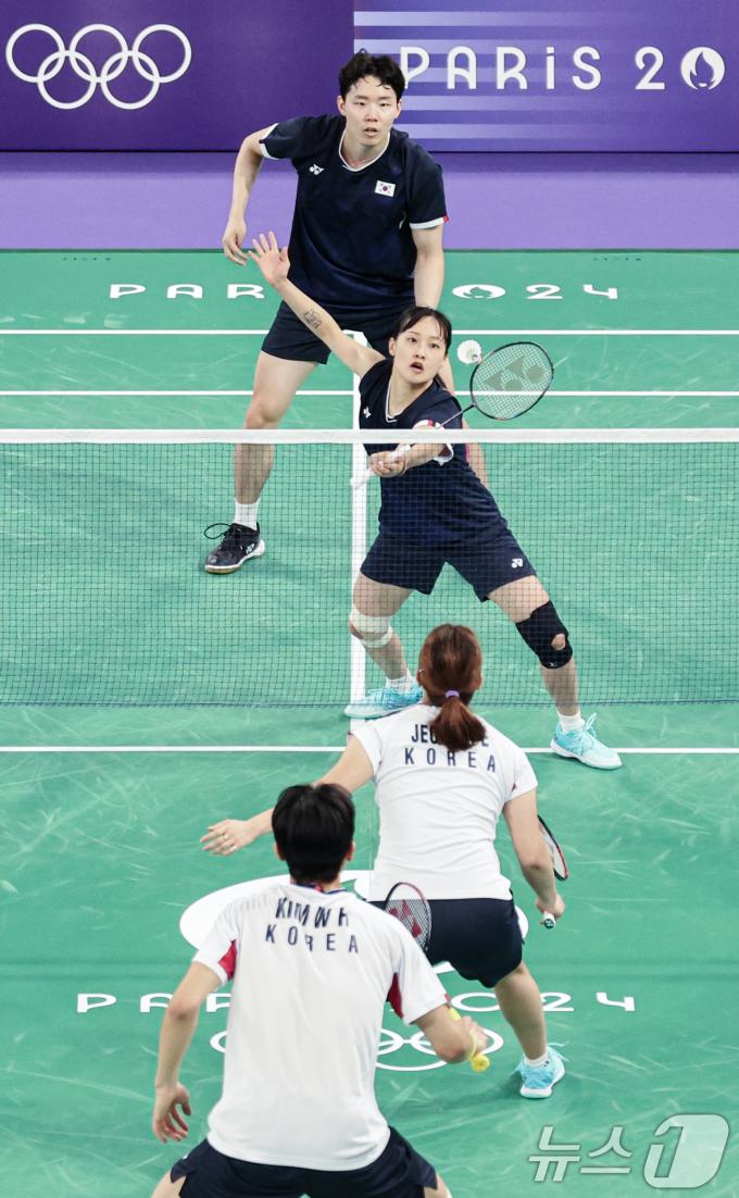 [사진] '서로를 격려하며'