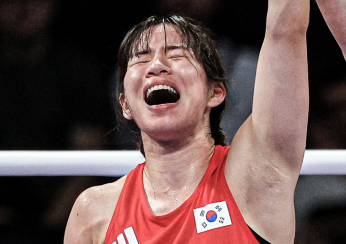 임애지가 동메달을 확보하며 한국 여자 복싱 사상 첫 메달리스트가 됐다. 사진은 복싱 여자 54kg급 준준결승에서 승리가 확정된 이후 기뻐하는 모습. /사진=뉴스1   