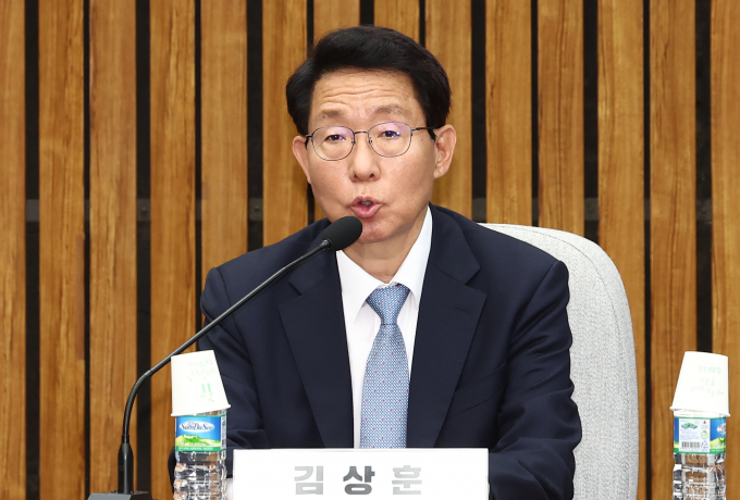 한동훈 국민의힘 대표가 신임 정책위의장에 김상훈 국민의힘 의원을 발탁했다. 사진은 김 의원이 지난 6월19일 서울 여의도 국회에서 열린 민생경제안정특위 1차 전체회의에서 인사말을 하는 모습. /사진=뉴스1