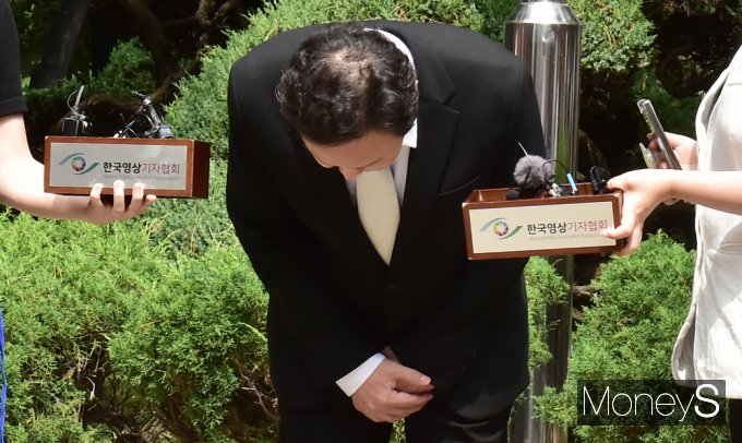▲ 서울회생법원 출석 '류광진' 티몬 대표, 입장발표 앞서 국민 앞 사과