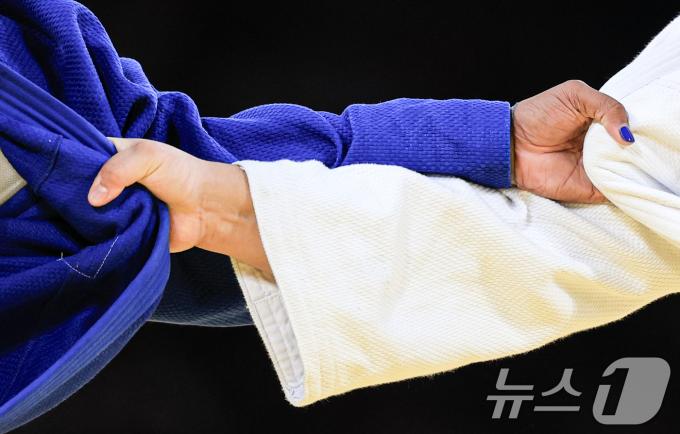 [사진] 힘대 힘