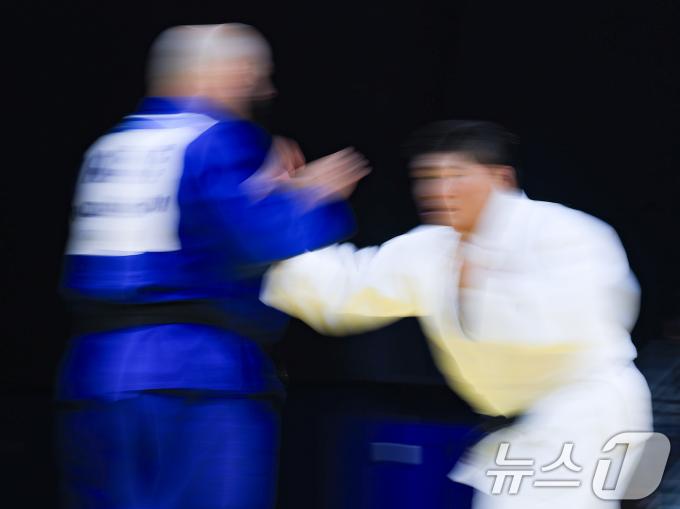 [사진] 김민종 '치열한 경기'
