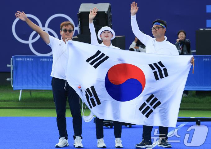 [사진] 김우진·임시현 '우리가 해냈다'