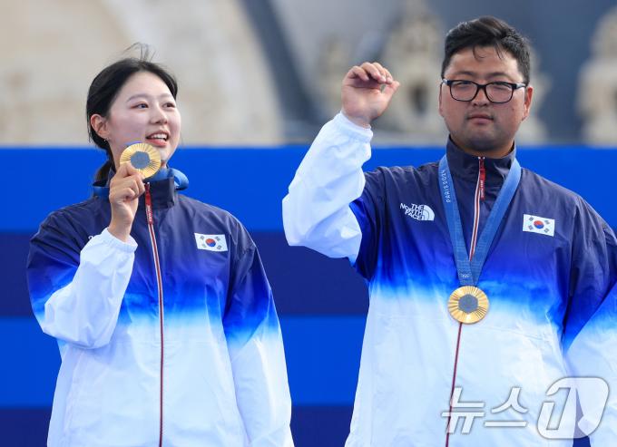 [사진] 1위와 1위가 만나 金