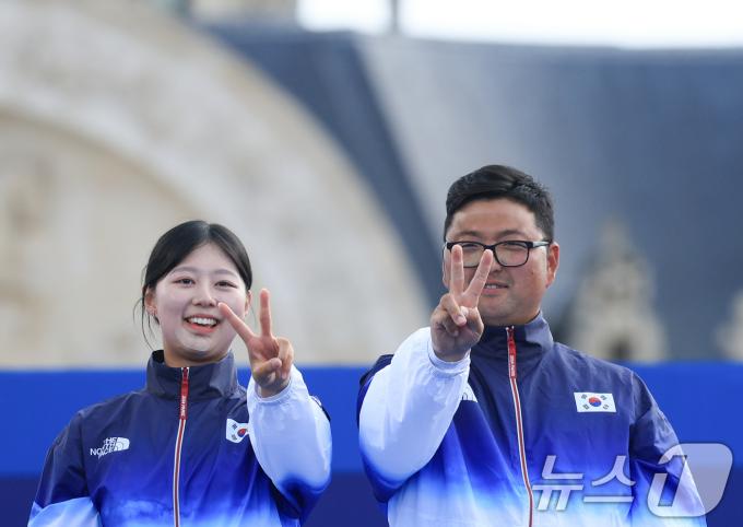 [사진] 김우진·임시현 '우리가 2연패'