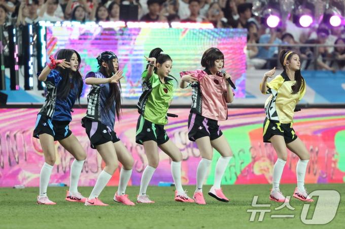 [사진] 뉴진스, 상암벌을 더 뜨겁게!