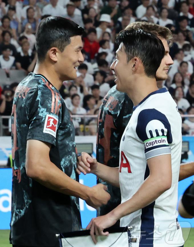 [사진] 인사하는 김민재·손흥민