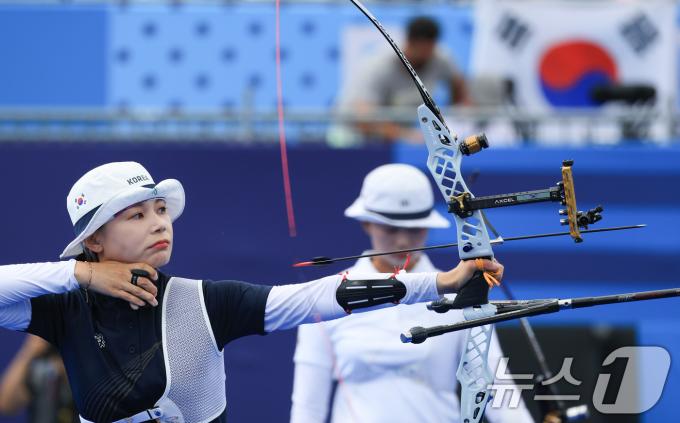 [사진] 활 시위 당기는 전훈영