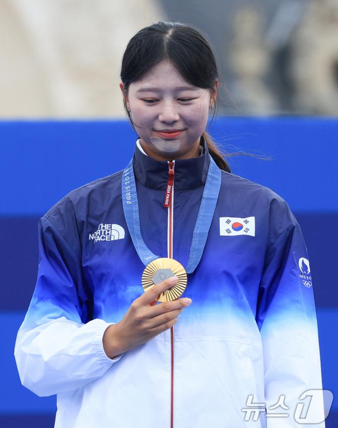 [사진] 임시현 '3관왕의 미소'
