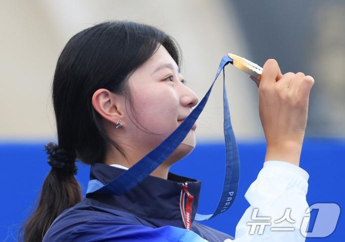[사진] 미소 짓는 임시현