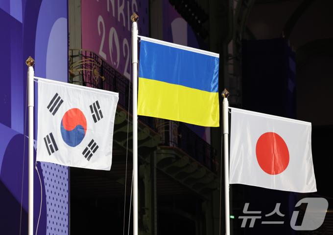 [사진] 우크라이나 국기 게양