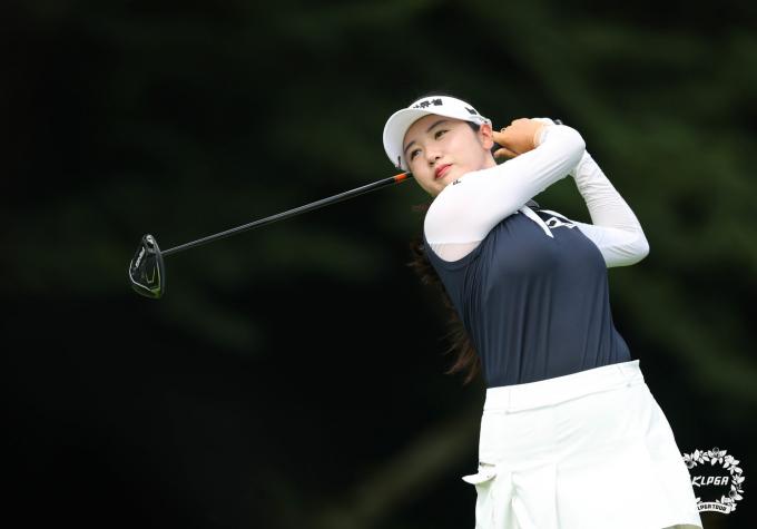 [사진] 티샷 하는 박혜준
