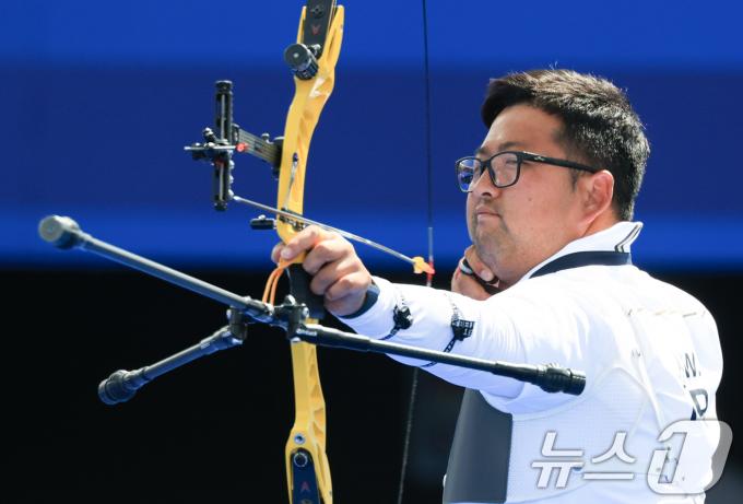 [사진] 금메달 결정전 출격하는 김우진