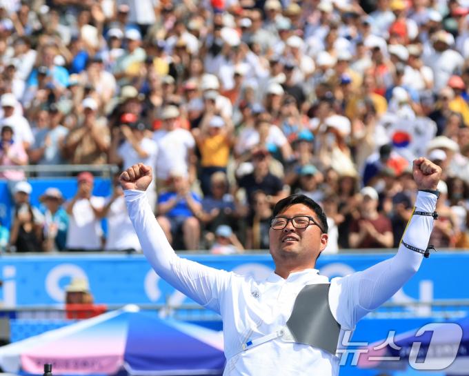 [사진] 파리가 선택한 김우진