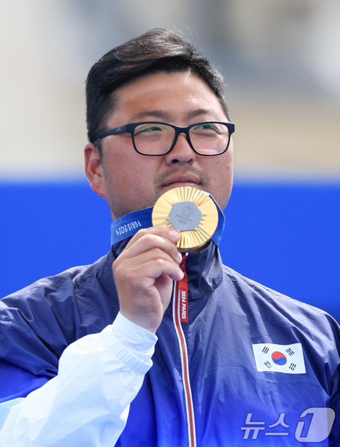 [사진] 양궁 새 역사 쓴 김우진
