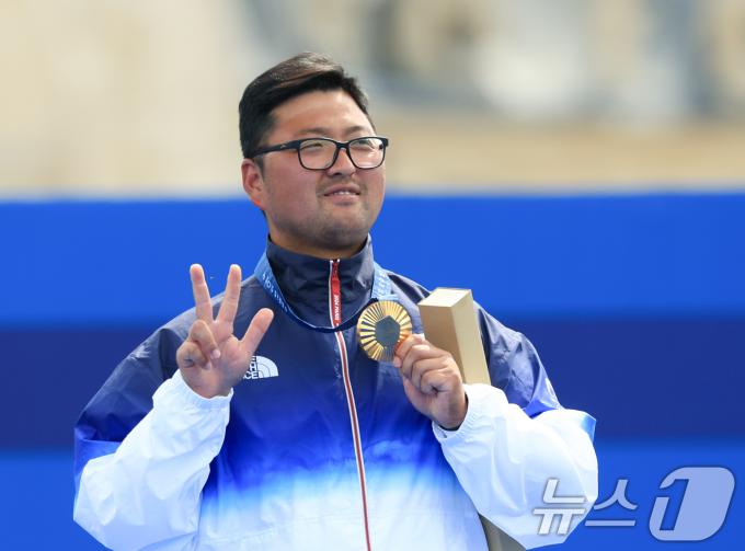 [사진] 김우진 '3관왕 위엄'