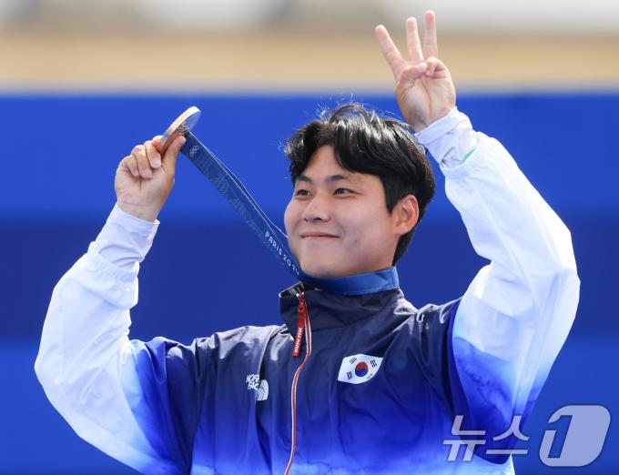 [사진] 이우석 '값진 동메달'