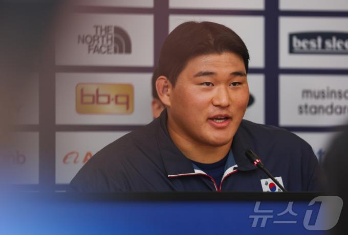 [사진] 기자회견하는 유도 김민종