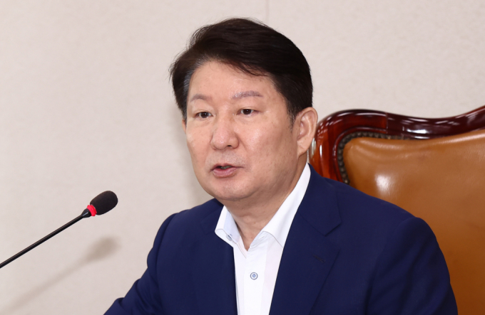 국민의힘 소속 권영진 국토교통위원회 국토법안심사소위원장이 1일 오전 서울 여의도 국회에서 열린 전세사기피해자 지원 및 주거 안정에 관한 특별법 일부개정법률안 관련 국토교통위원회 국토법안심사소위원회에서 발언하고 있다./사진제공=뉴스1