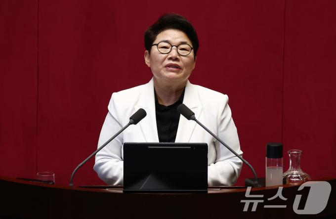 [뉴스1 PICK]10년 공방 ‘노란봉투법’ 국회 넘었다… 野 ‘거부권으로 맞불’