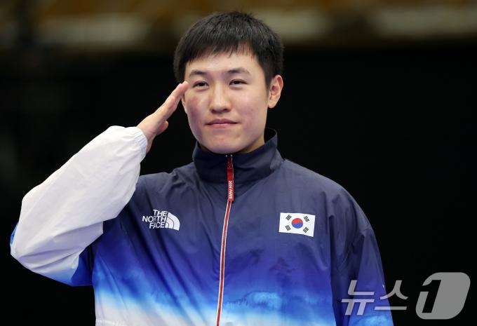 [사진] 조영재, 말년병장이 해냈다…25m 속사권총 은메달 쾌거