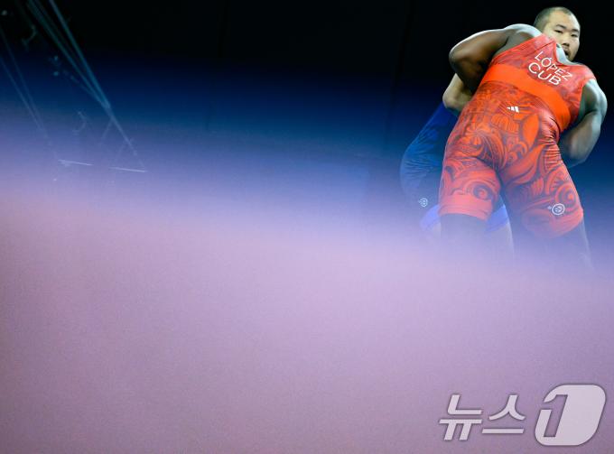 [사진] 이승찬 '상대 빈틈을 찾아라'