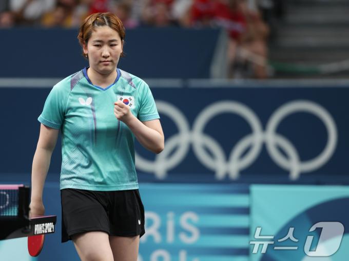 [사진] 주먹 쥔 이은혜