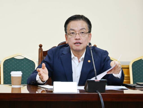 최상목 경제부총리 겸 기획재정부 장관이 6일 서울 중구 은행회관에서 열린 '국내외 금융시장 동향 관련 긴급 거시경제 금융현안 간담회'에서 모두발언을 하고 있다./사진=기재부