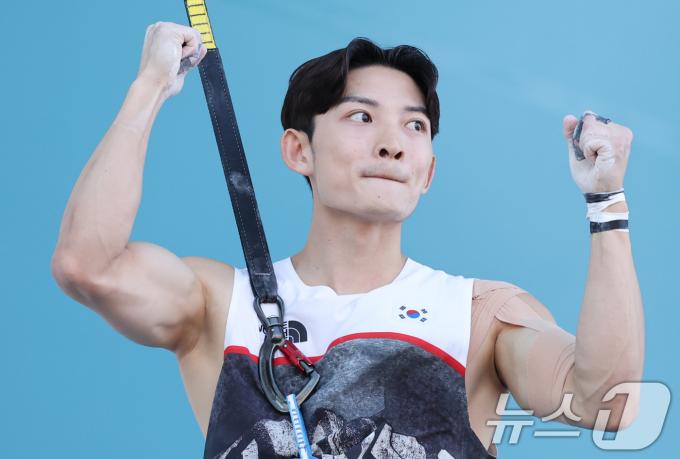 [사진] 주먹 불끈 쥔 신은철