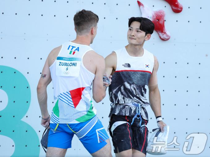 [사진] 신은철 '경기 마치고'
