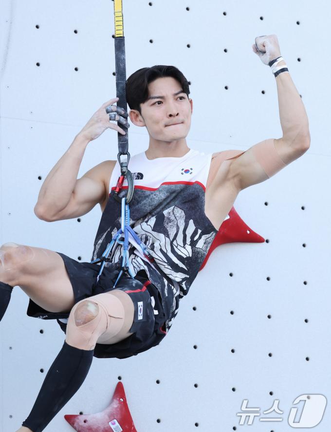 [사진] 신은철 '주먹 불끈'