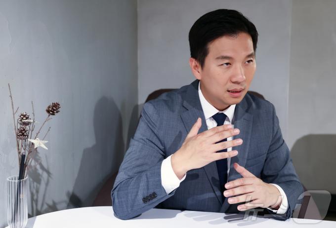 김지수 더불어민주당 대표 후보가 6일 서울 여의도 한 카페에서 뉴스1과 인터뷰를 하고 있다. 2024.8.6/뉴스1 ⓒ News1 김민지 기자