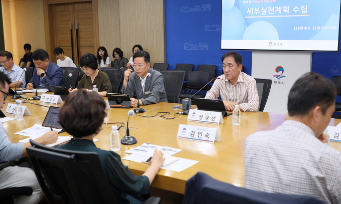 '기후위기 적응대책 실천계획' 보고회에서 정장선 평택시장이 발언을 하고 있다 / 사진제공=평택시