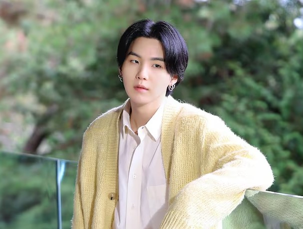사회복무요원으로 근무 중인 그룹 방탄소년단 슈가(본명 민윤기·31)가 전동 킥보드 음주운전을 인정하고 사과한 가운데, 병무청으로부터 받는 별도의 처분은 없는 것으로 드러났다. /사진=빅히트 뮤직 제공