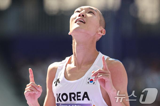 [사진] 우상혁 '하늘이시여'