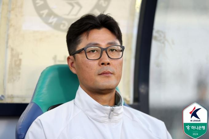 건강상의 이유로 성남과 계약을 해지한 최철우 감독(한국프로축구연맹 제공)