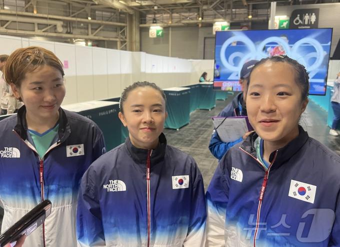 왼쪽부터 여자 탁구 대표팀의 이은혜, 전지희, 신유빈. 2024.8.6/뉴스1 ⓒ News1 이상철 기자