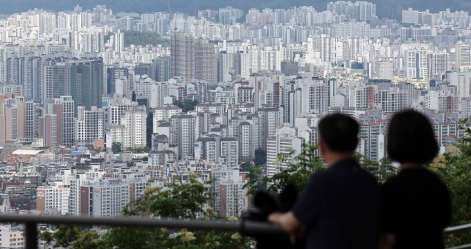 서울 중구 남산에서 바라본 서울 도심 아파트 단지 모습./사진=뉴스1