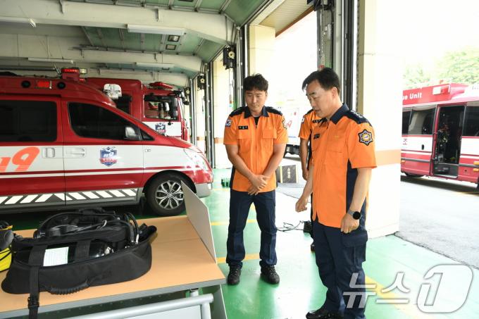 [사진] 소방청장, 물놀이 안전사고 예방을 위한 119시민수상구조대 안전점검