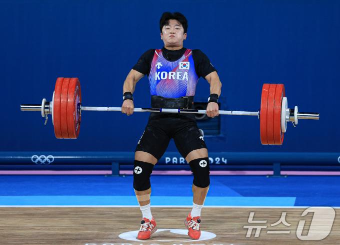 [사진] 용상 1차시기 도전하는 박주효