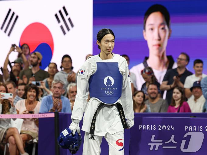 [사진] 김유진 '金 정조준'
