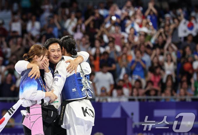 [사진] 김유진 '좋다 좋아'